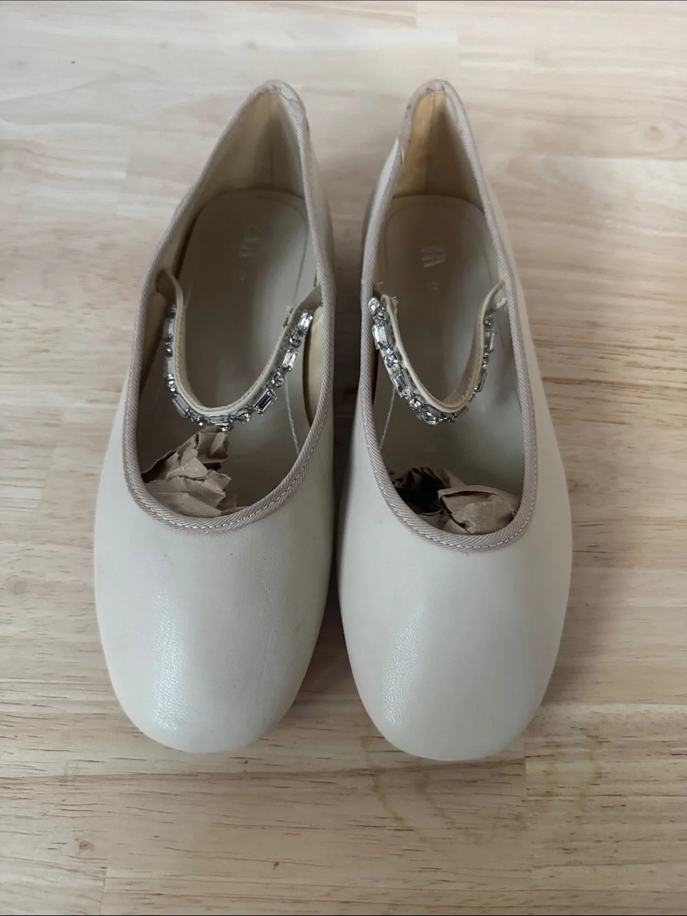 Zara Girls Cream Dress Flats with Gem-Embellished Strap EUC